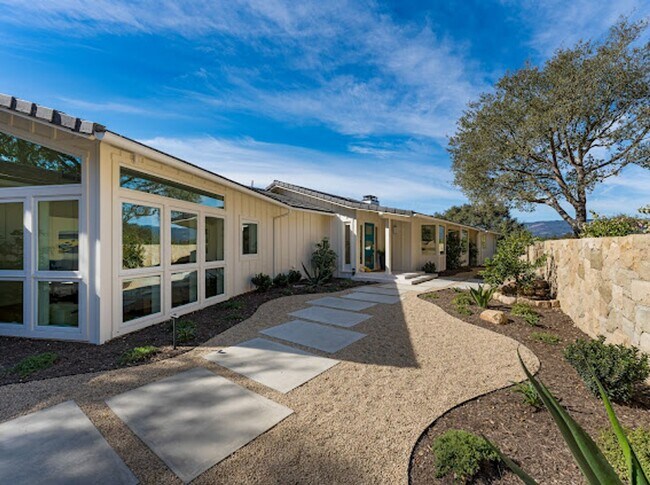 Building Photo - 1057 Monte Dr
