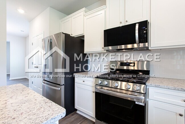 Building Photo - 1472 Stephens Vw Dr