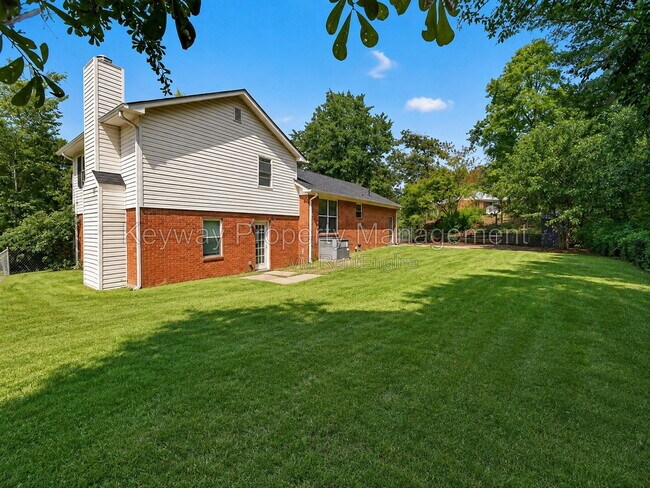 Building Photo - 2712 Fair Oak Ct