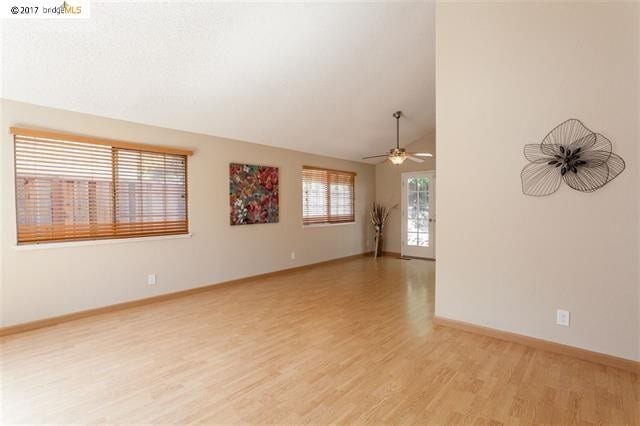 Building Photo - There Is No Place Like Home Like a Big Home