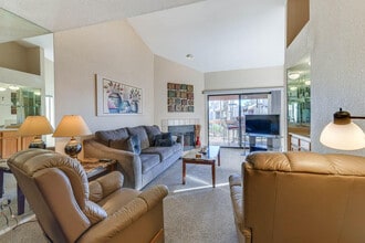 Building Photo - 205 E Boise St