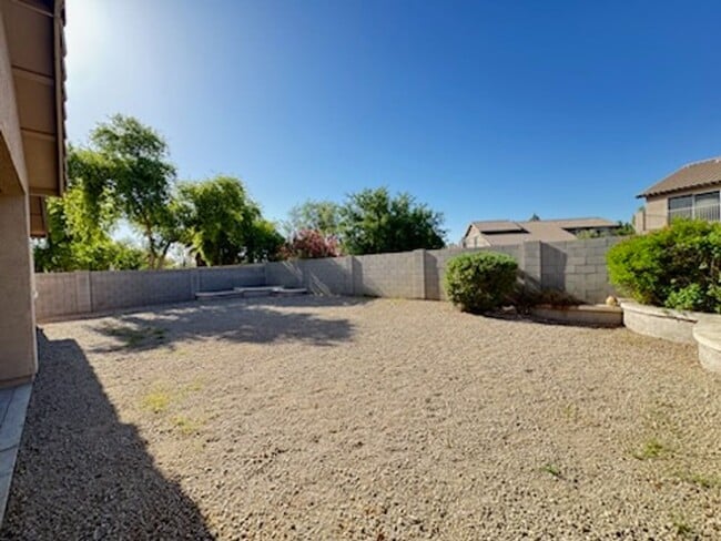 Building Photo - Chandler 4 bed 2 bath