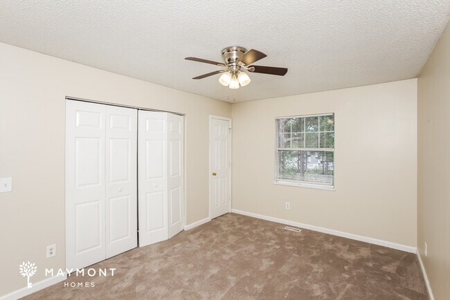 Building Photo - 225 Orchard Hill Dr
