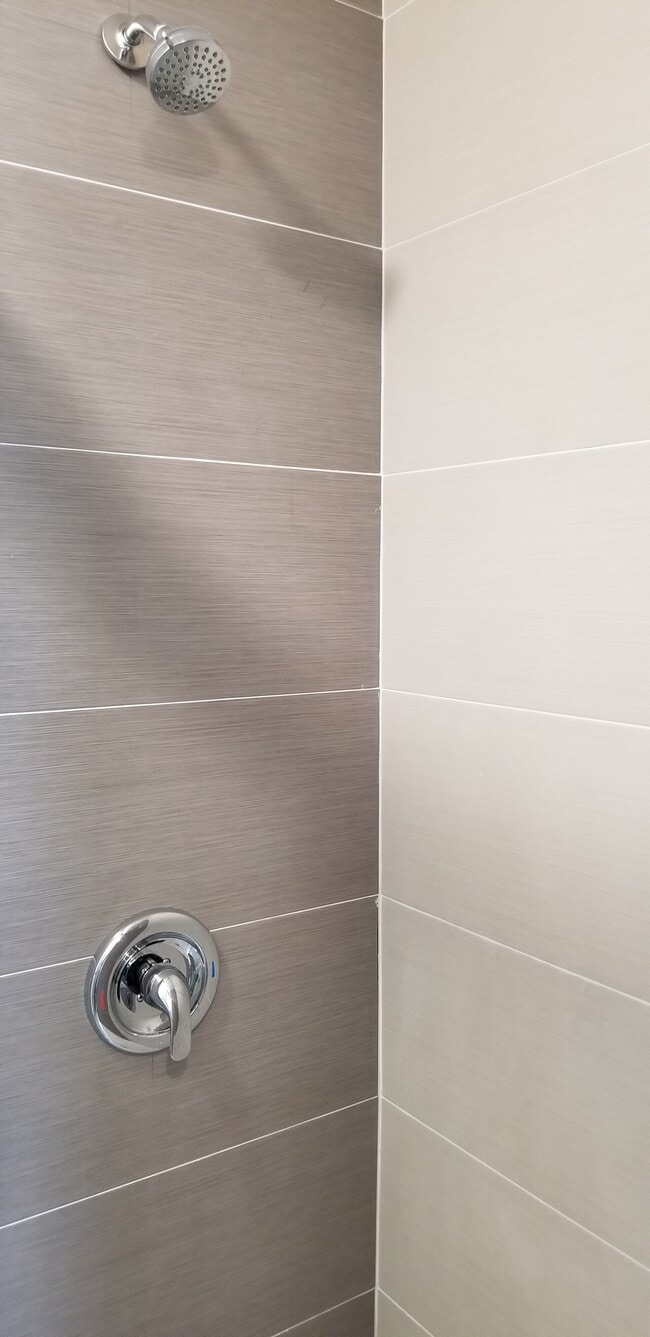 Building Photo - 298 Ivy Street