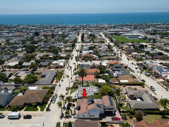 Building Photo - Prestigious Ocean View Retreat – Fully Rem...