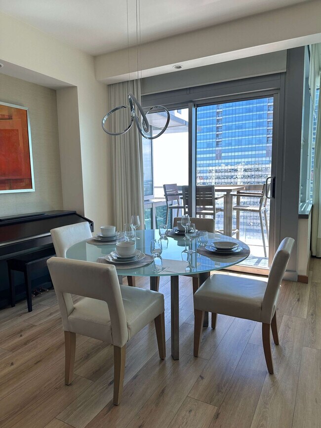 Building Photo - 1395 Brickell Ave