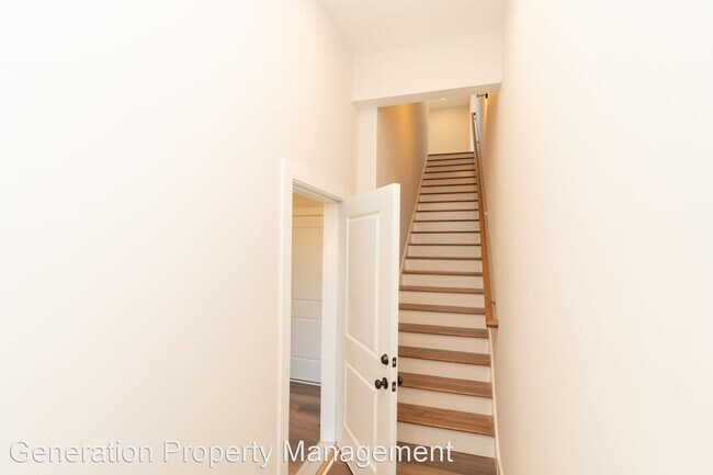 Building Photo - 4 br, 5 bath House - 1039 Montague Place