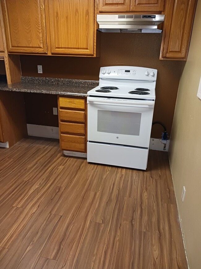 Building Photo - Albany Apartments