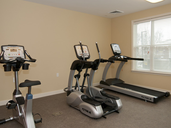 Cardio Equipment - Riverwoods at Tollgate