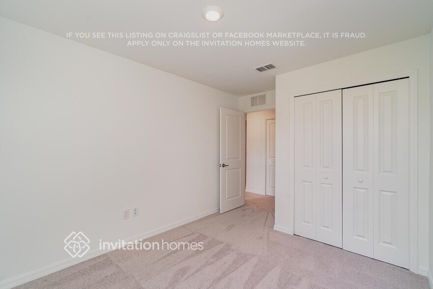 Building Photo - 2041 E Landings Wy