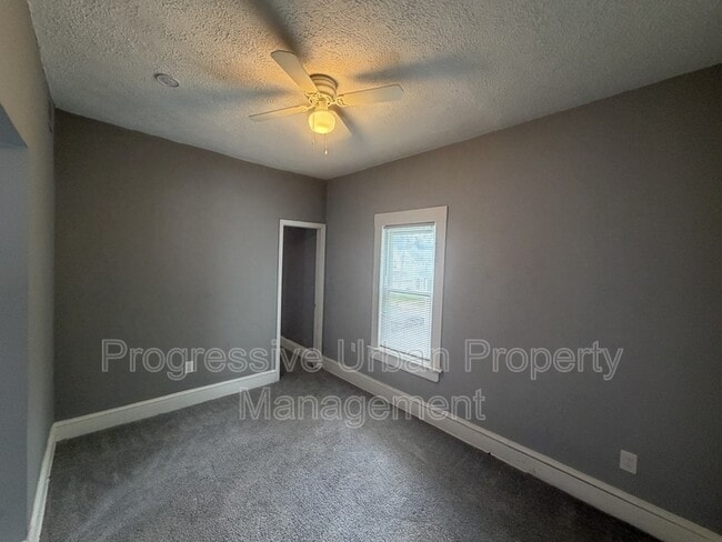 Building Photo - 4520 Bush Ave