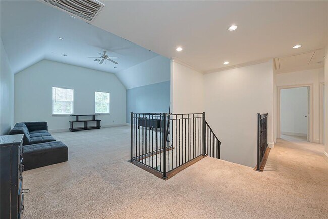 Building Photo - 6 S Berryline Cir