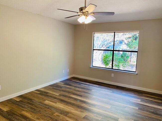 Building Photo - 1709 Mexican Plum Trl