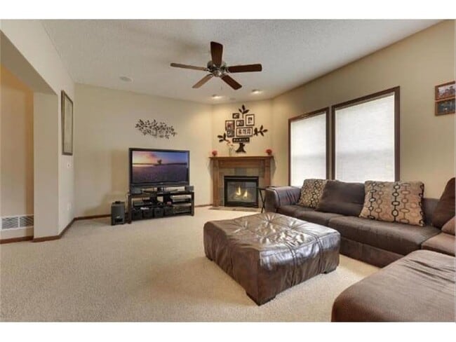 Building Photo - 16709 50th Ct N