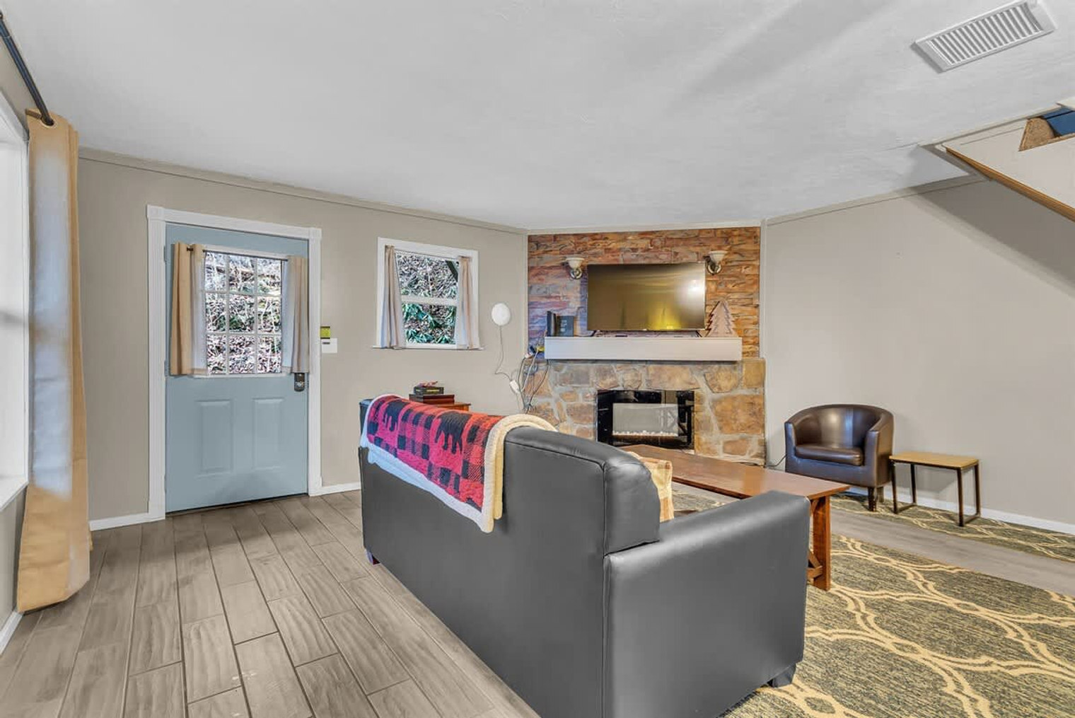 Building Photo - 903 Heiden Ct