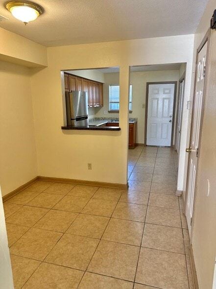 Building Photo - 1308 Cartier Dr