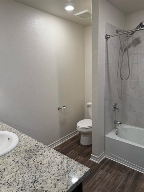Building Photo - 532 Fox Glen Trl