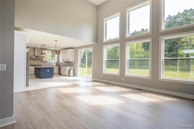 Building Photo - 5344 Birch Dr
