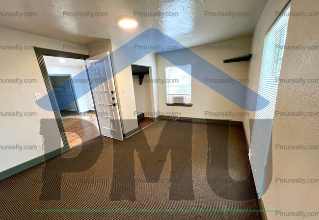 Building Photo - COMING SOON! 3-bedroom, 1-bathroom house l...