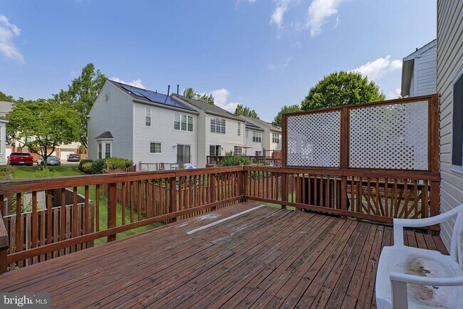 Building Photo - 2209 Bear Valley Terrace