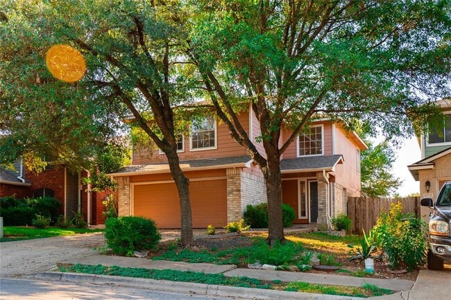 Building Photo - 15224 Sarah's Creek Dr