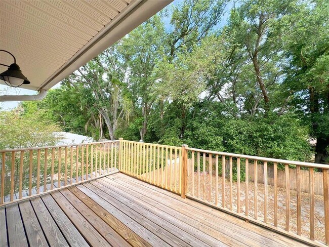 Building Photo - 822 Lake Elbert Ct