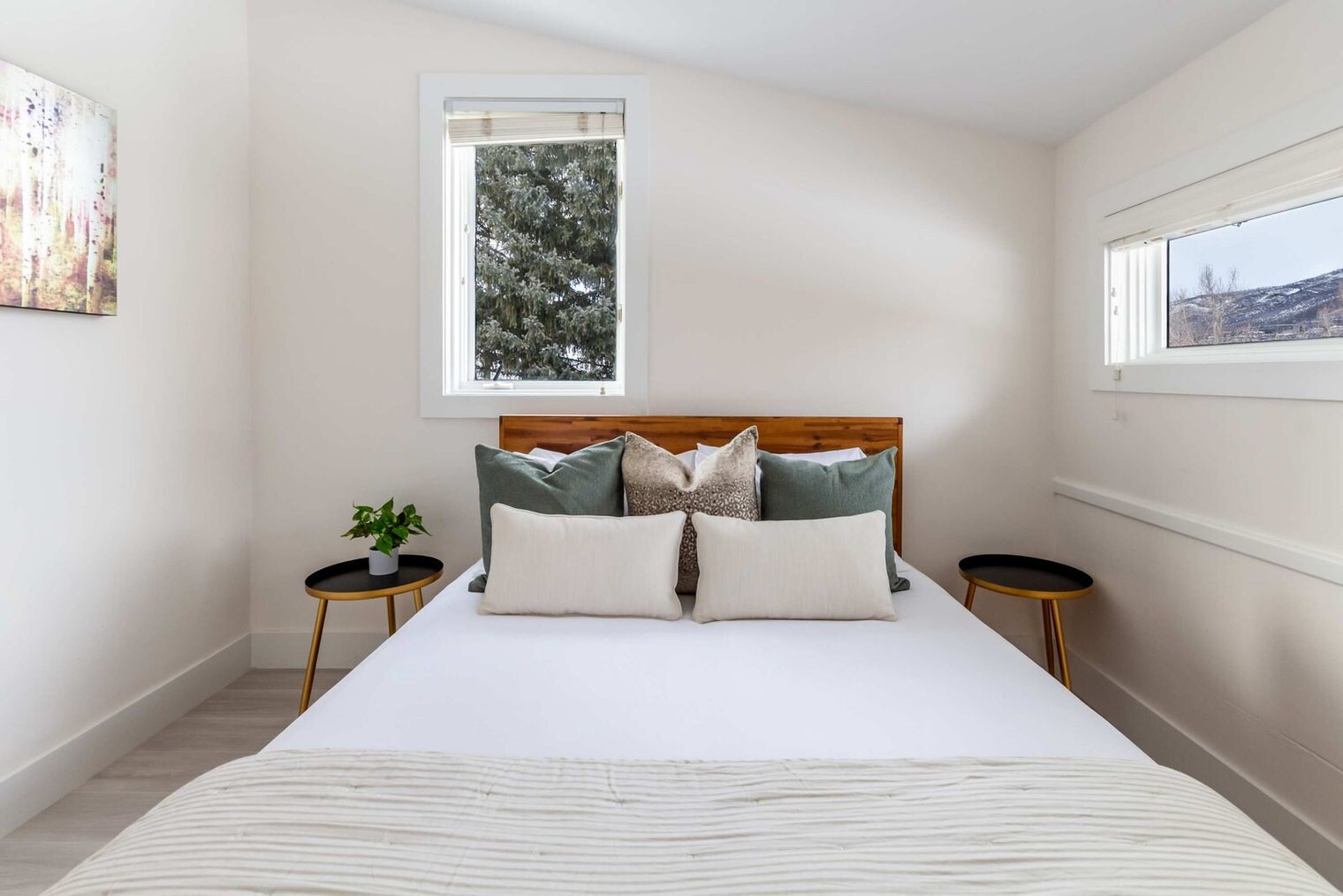 Building Photo - 900 E Hopkins Ave