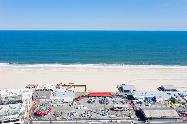 Building Photo - 120 Randall Ave