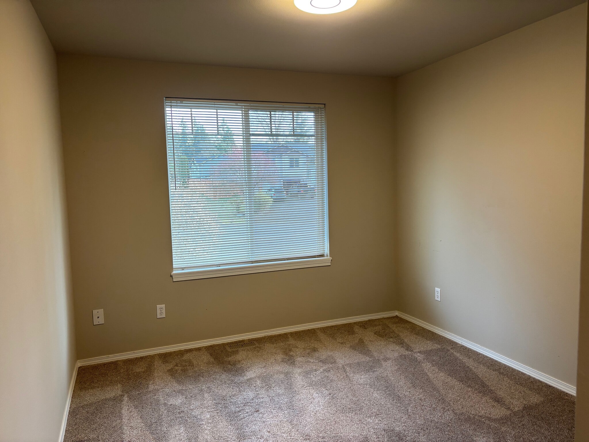 Building Photo - 2811 162nd St E