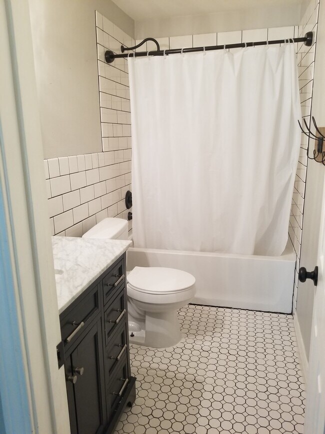 Building Photo - Gateway Subdivision, Enterprise, AL