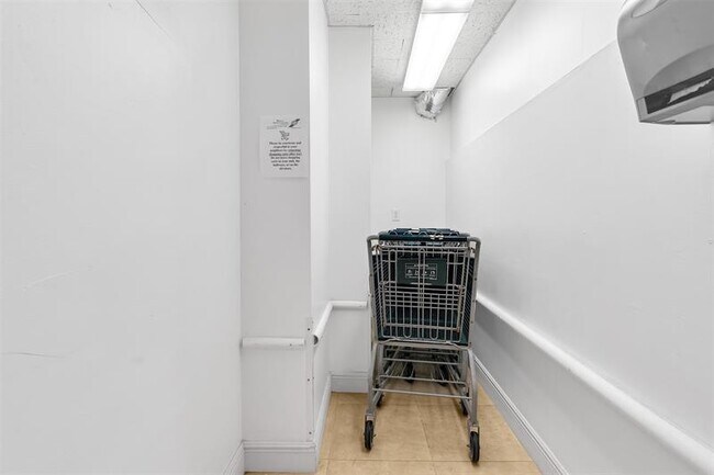 Building Photo - 3700 Galt Ocean Dr