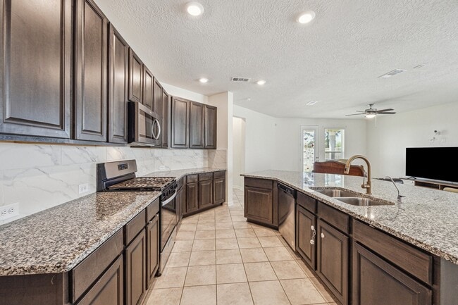 Building Photo - 25535 Cartington Ln