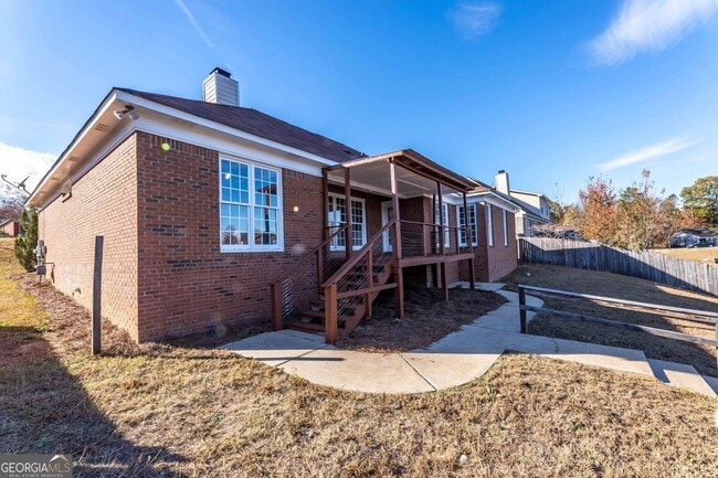 Building Photo - 7988 Westlake Dr