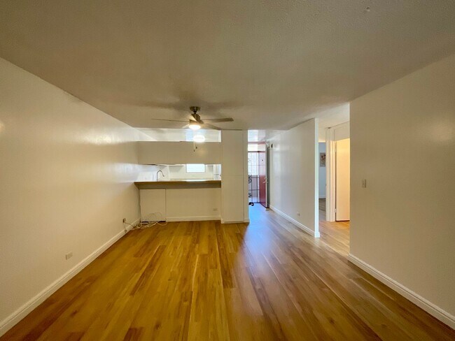 Building Photo - Convenient 2/2/1 with Lanai