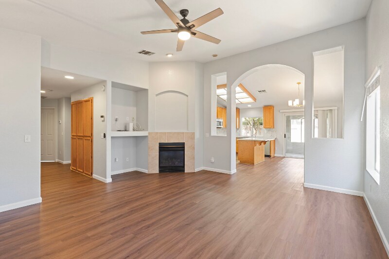 Building Photo - 8277 Lake Willow Way