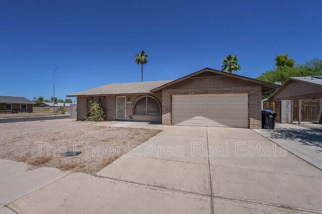 Building Photo - 1556 W Peralta Ave