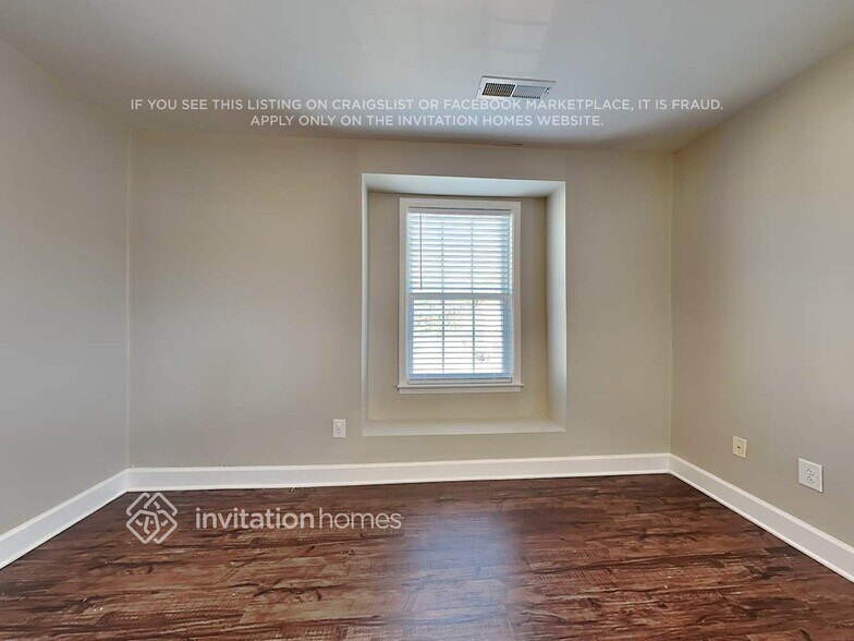 Building Photo - 1019 Sweet Gale Dr