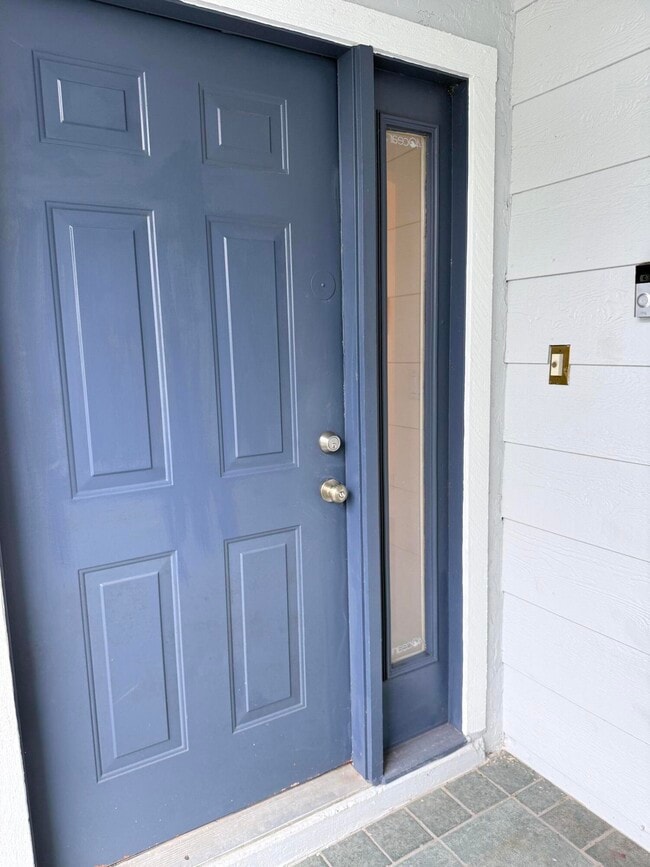 Building Photo - 1635 Woodbridge Lakes Cir