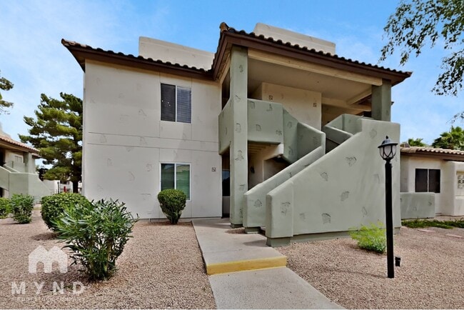 Building Photo - 1825 W Ray Rd