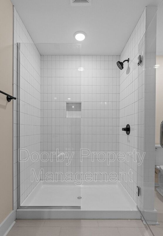 Building Photo - 432 Wayne Ave