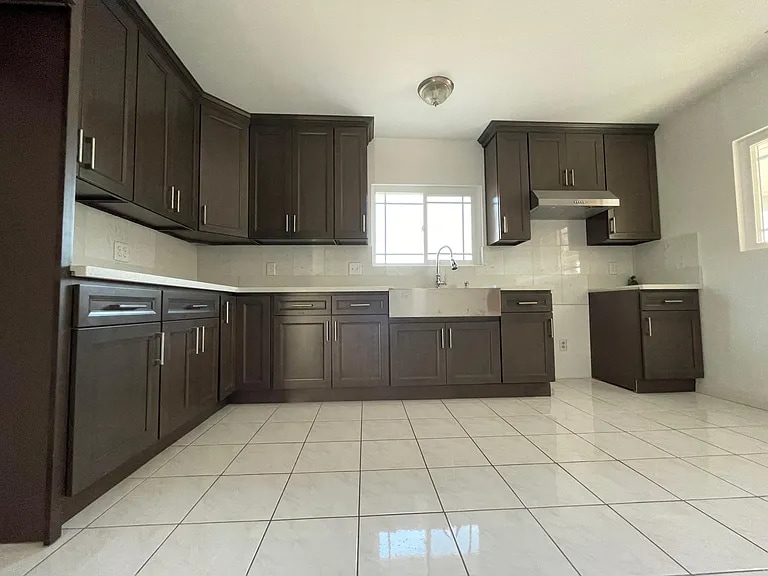 Building Photo - 3831 Drysdale Ave