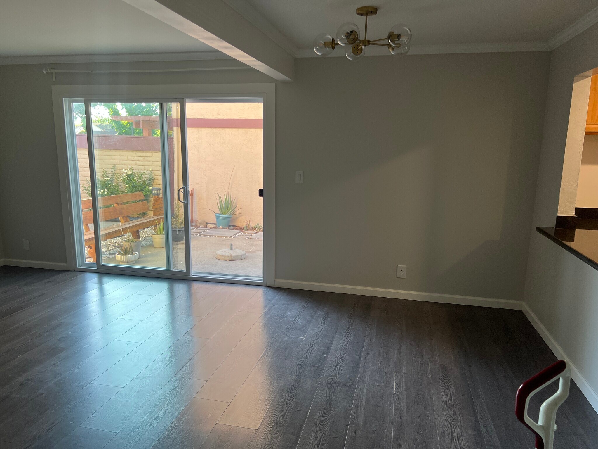 Building Photo - 1520 Parkwood Pl