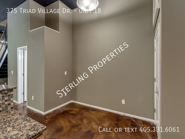 Building Photo - 375 Triad Village Dr