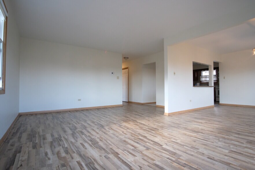 Living Room - 8418 W Oak Ave