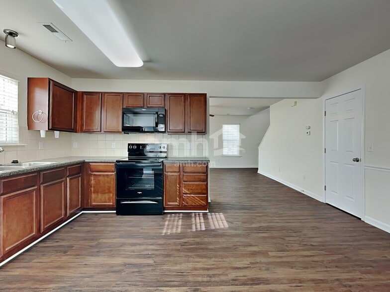 Building Photo - 5778 Misty Hill Cir