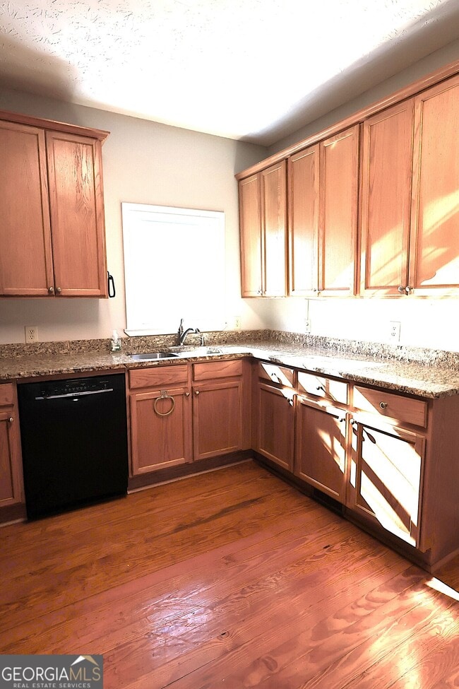 Building Photo - 217 Mountain View St