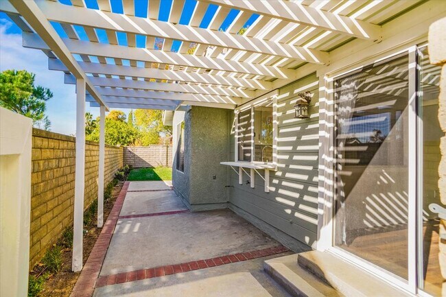 Building Photo - 27221 Camden Pl