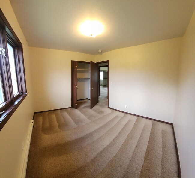 Building Photo - Commerce Duplex