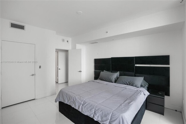 Building Photo - 244 Biscayne Blvd