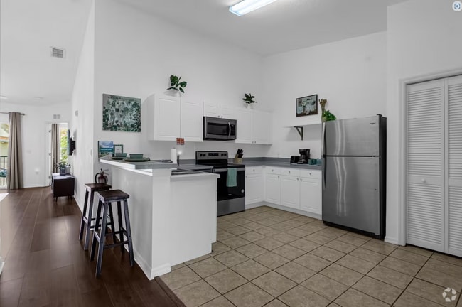 Building Photo - 8840 Grand Palms Cir